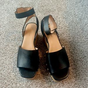 Marc Fisher Black platform Sandal Size 8 1/2